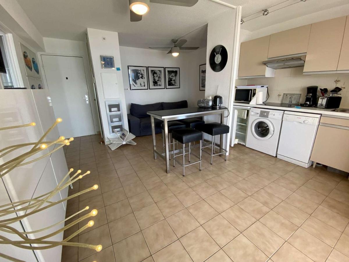 Superbe Apt 2P Front De Mer Pour 4 Pers Avec Terrasse - Cavalaire-Sur-Mer - Fr-1-226B-162 Cavalaire-sur-Mer Exterior foto