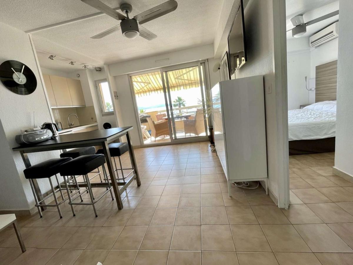 Superbe Apt 2P Front De Mer Pour 4 Pers Avec Terrasse - Cavalaire-Sur-Mer - Fr-1-226B-162 Cavalaire-sur-Mer Exterior foto