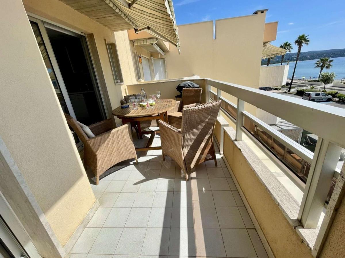Superbe Apt 2P Front De Mer Pour 4 Pers Avec Terrasse - Cavalaire-Sur-Mer - Fr-1-226B-162 Cavalaire-sur-Mer Exterior foto